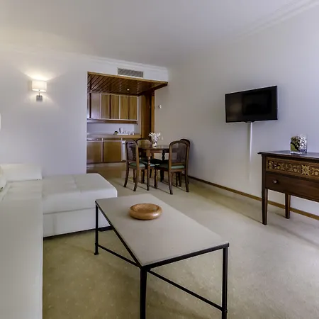 ソーラー パルメイラス 4*